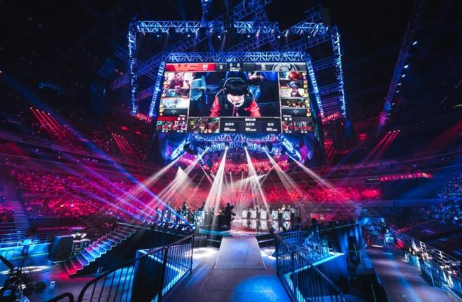 年的某次女 年的某次女