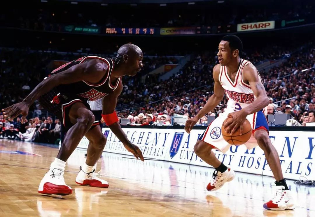 开幕雷击，巴萨队史上首次开场仅6分钟便2球落后